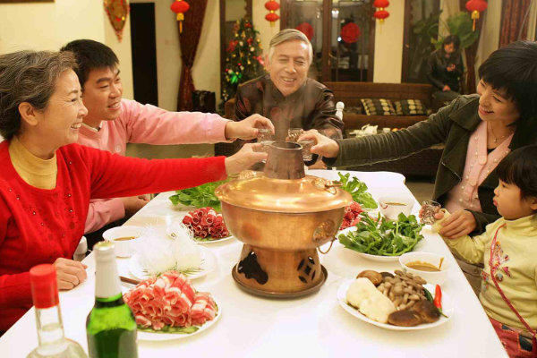 Family meal 600x400 Repas familial